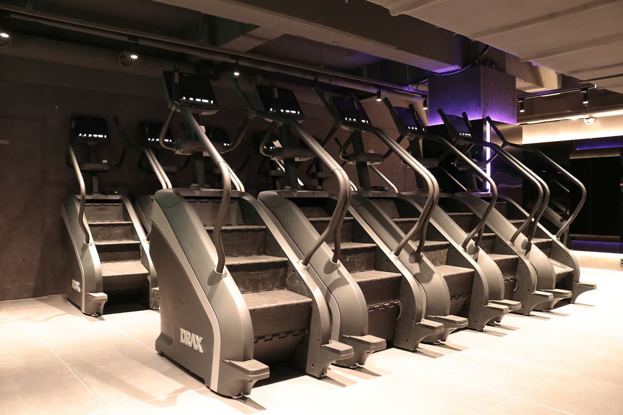 Photo by https://kr.object.ncloudstorage.com/fibud-storage/fibud/prod/origin/resume/120.jpg