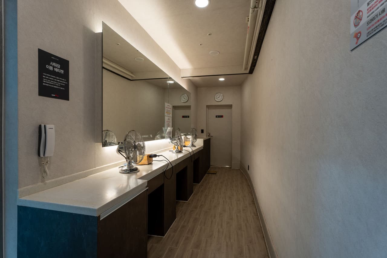 Photo by https://kr.object.ncloudstorage.com/fibud-storage/fibud/prod/origin/resume/139.jpg