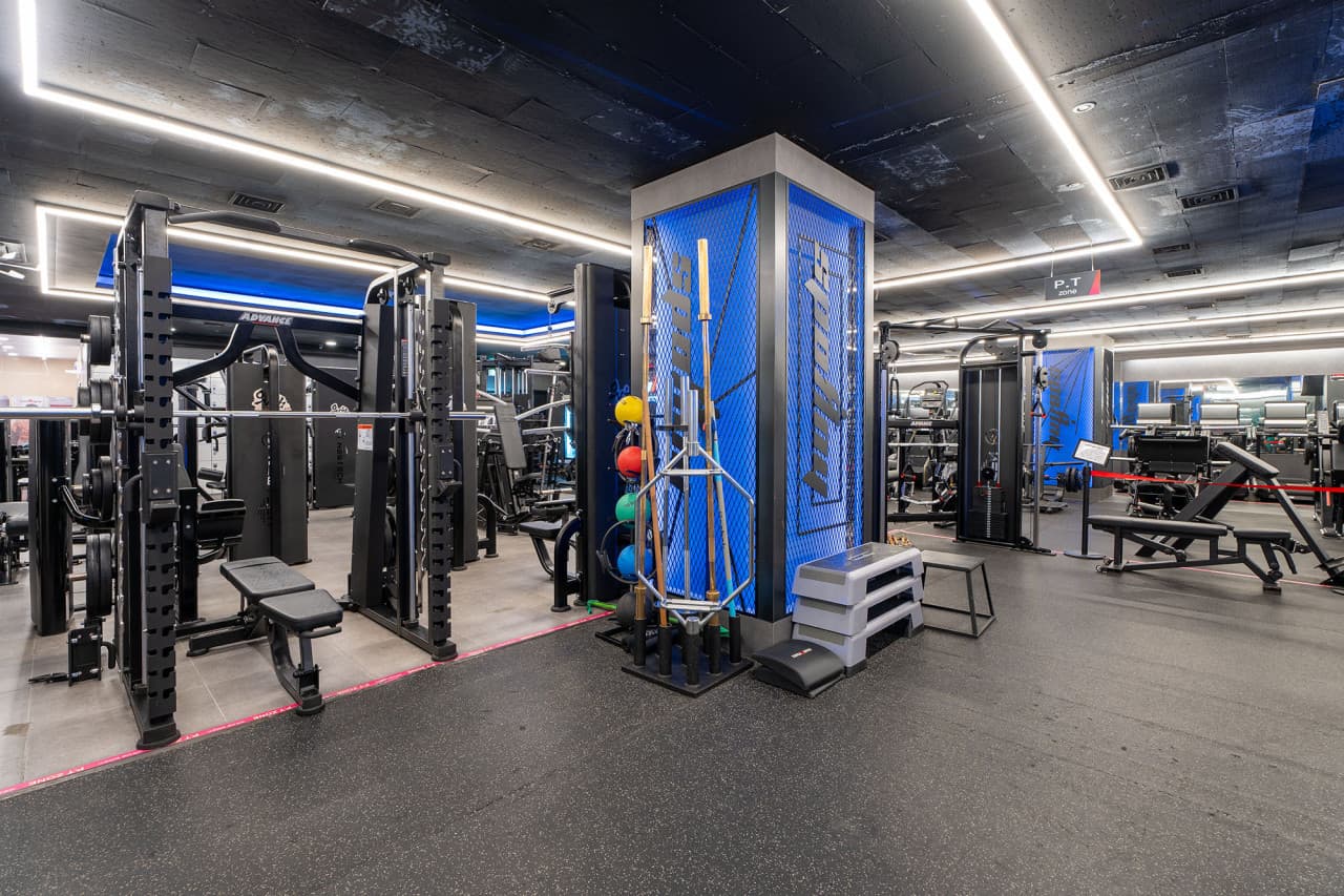 Photo by https://kr.object.ncloudstorage.com/fibud-storage/fibud/prod/origin/resume/140.jpg