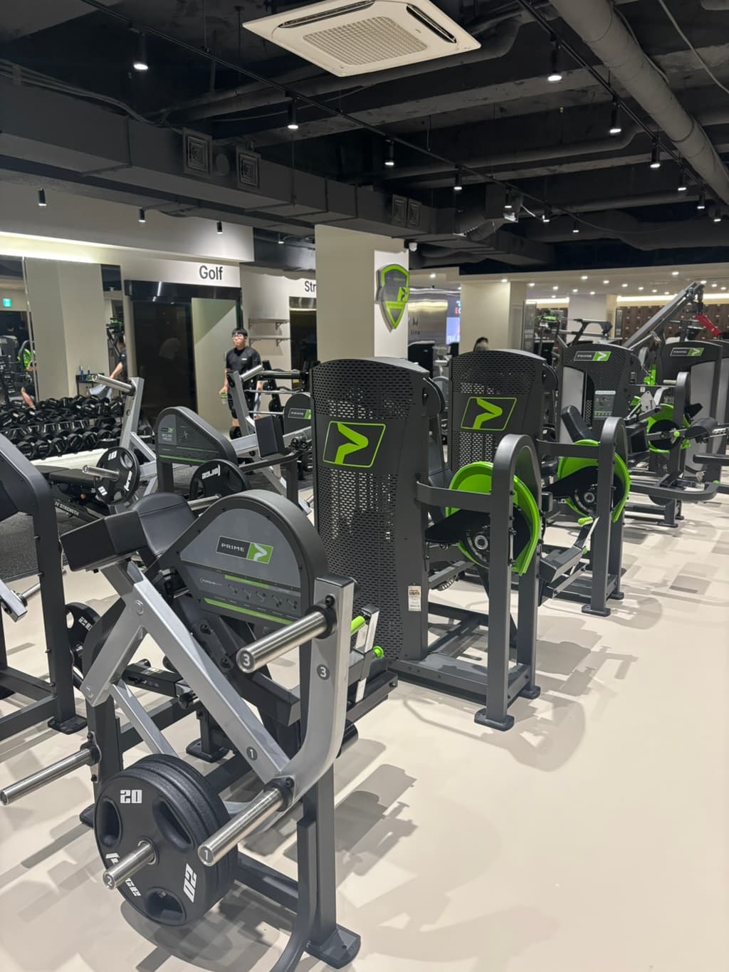 Photo by https://kr.object.ncloudstorage.com/fibud-storage/fibud/prod/origin/resume/173.jpg