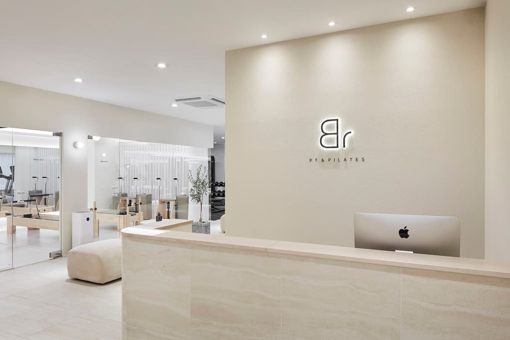 Photo by https://kr.object.ncloudstorage.com/fibud-storage/fibud/prod/origin/resume/194.jpg