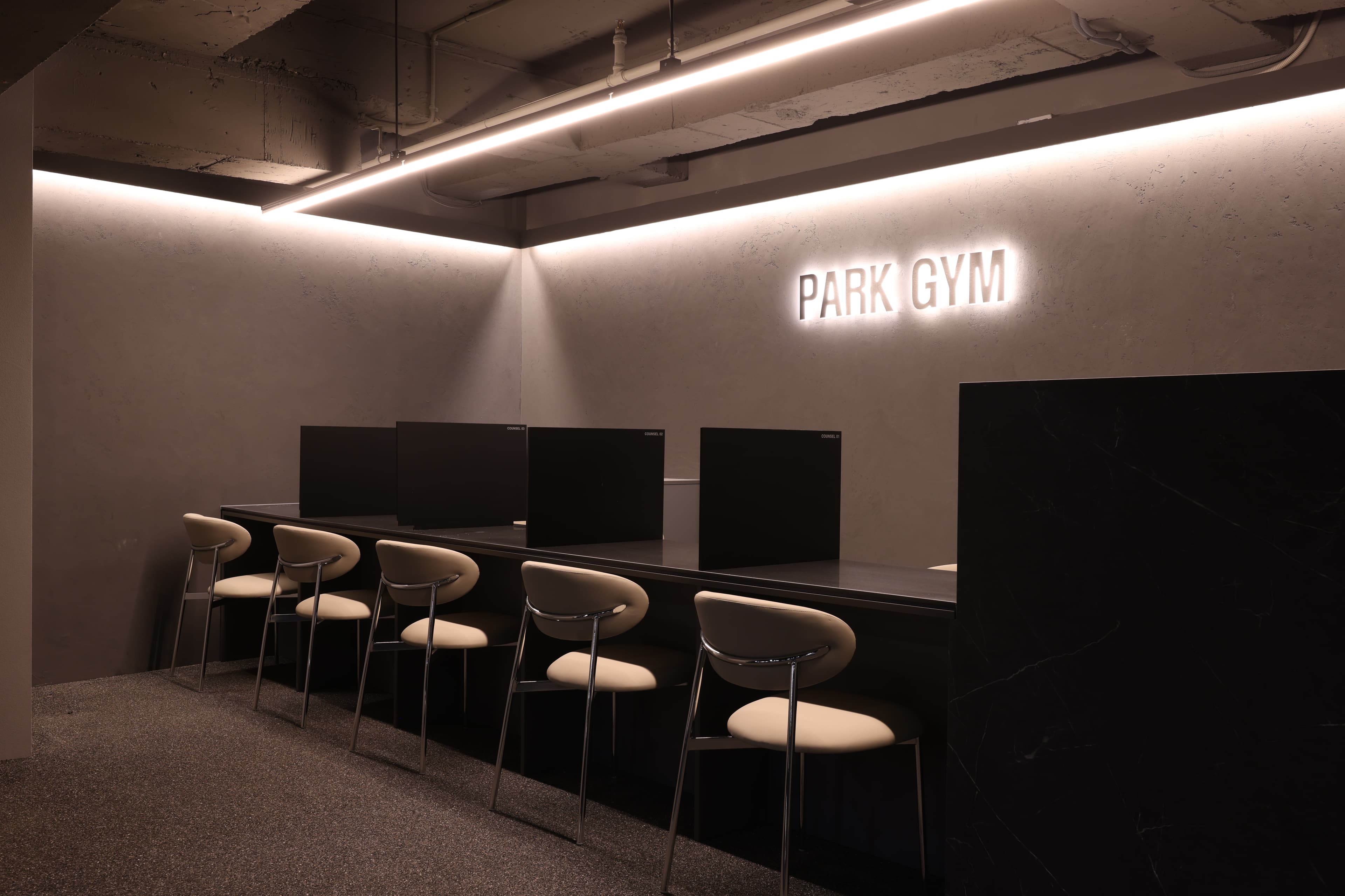 Photo by https://kr.object.ncloudstorage.com/fibud-storage/fibud/prod/origin/resume/261.jpg