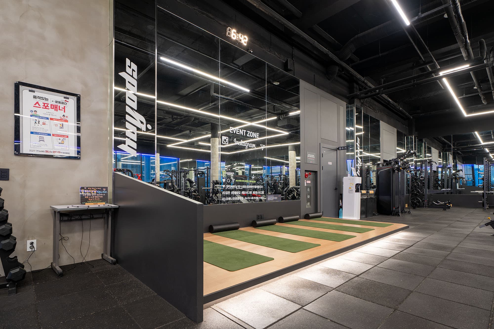 Photo by https://kr.object.ncloudstorage.com/fibud-storage/fibud/prod/origin/resume/411.jpg